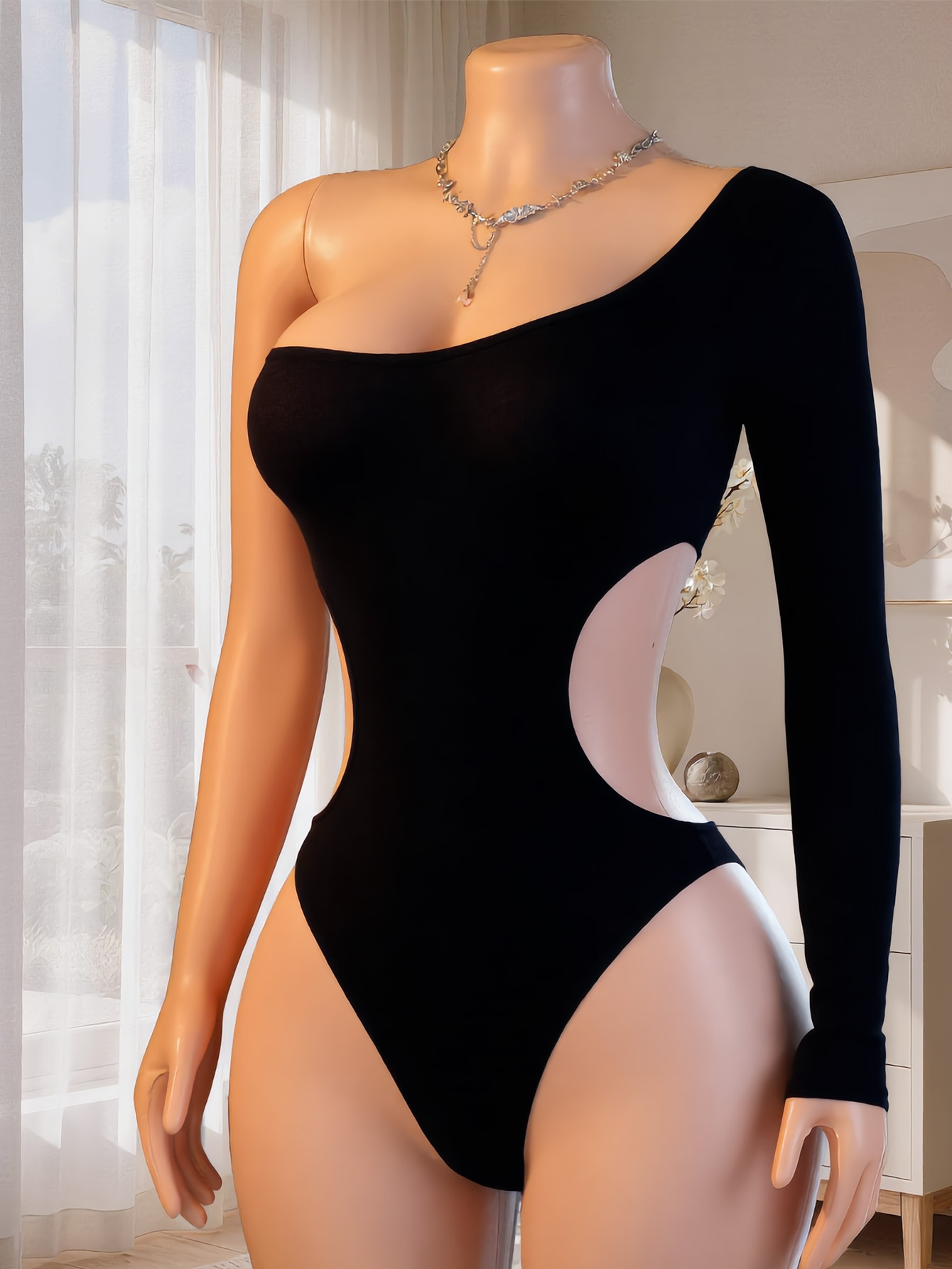 Damen-Bodysuit mit einer Schul – Lingerie Bewertung und Preis