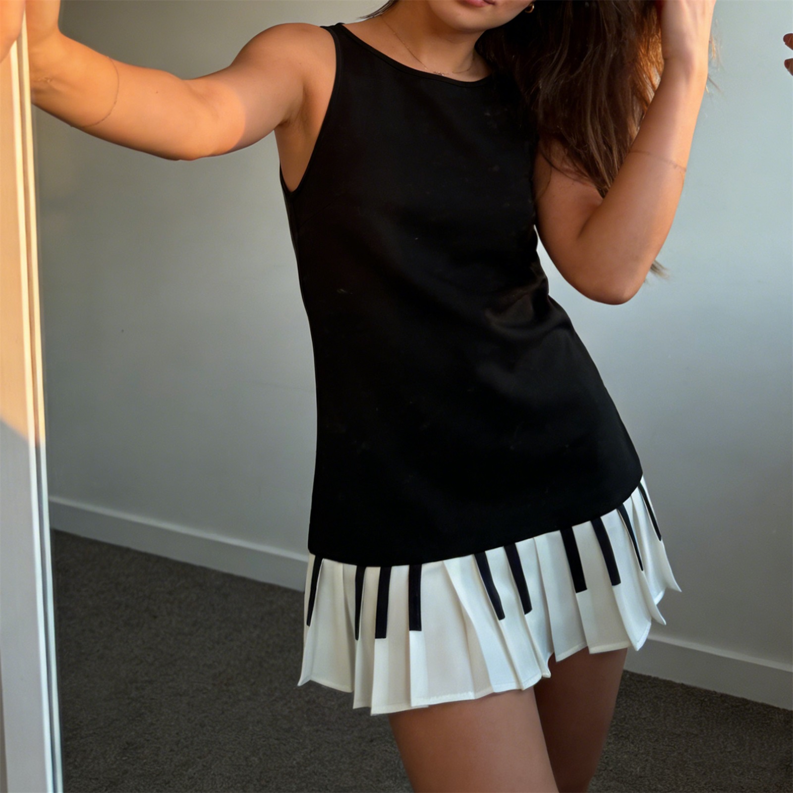 Damen Y2K Klaviertaste Plissee – Y2K Backless Halter Mini Dress Bewertung und Preis
